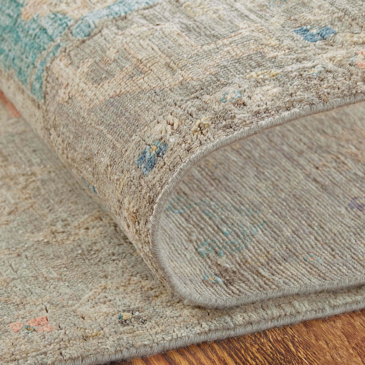 Antiqued Indo-Oushak (10'Runner) lt.gray/pastels