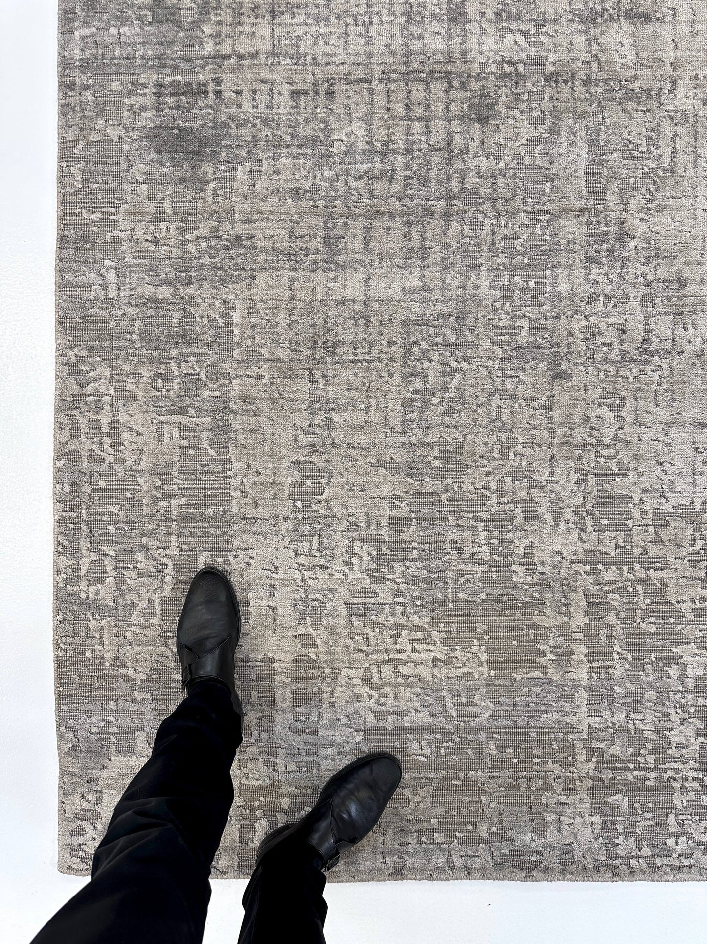 Hi-Low Textured Bamboo 6x9 (gray)