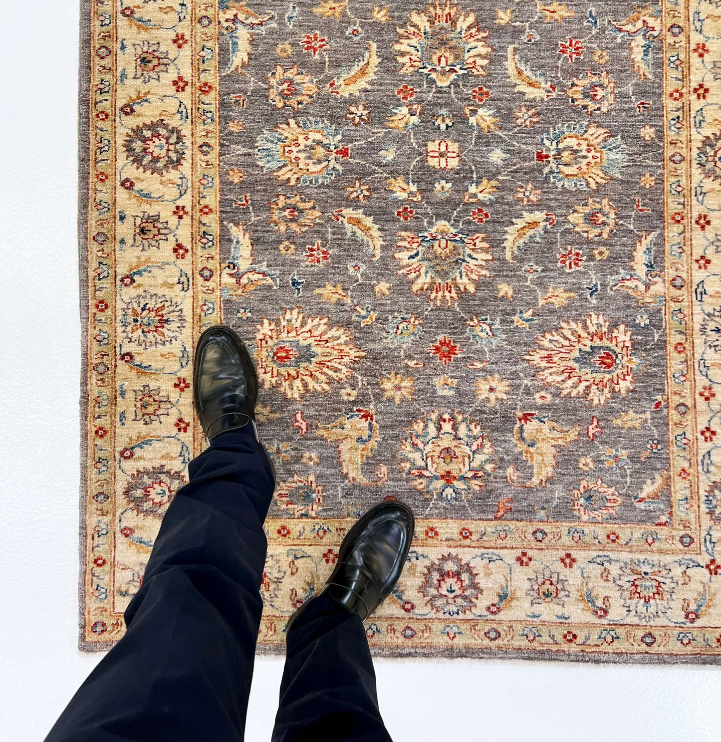 Chobi Farahan (4'00"x5'06") lavendar-gray/ivory