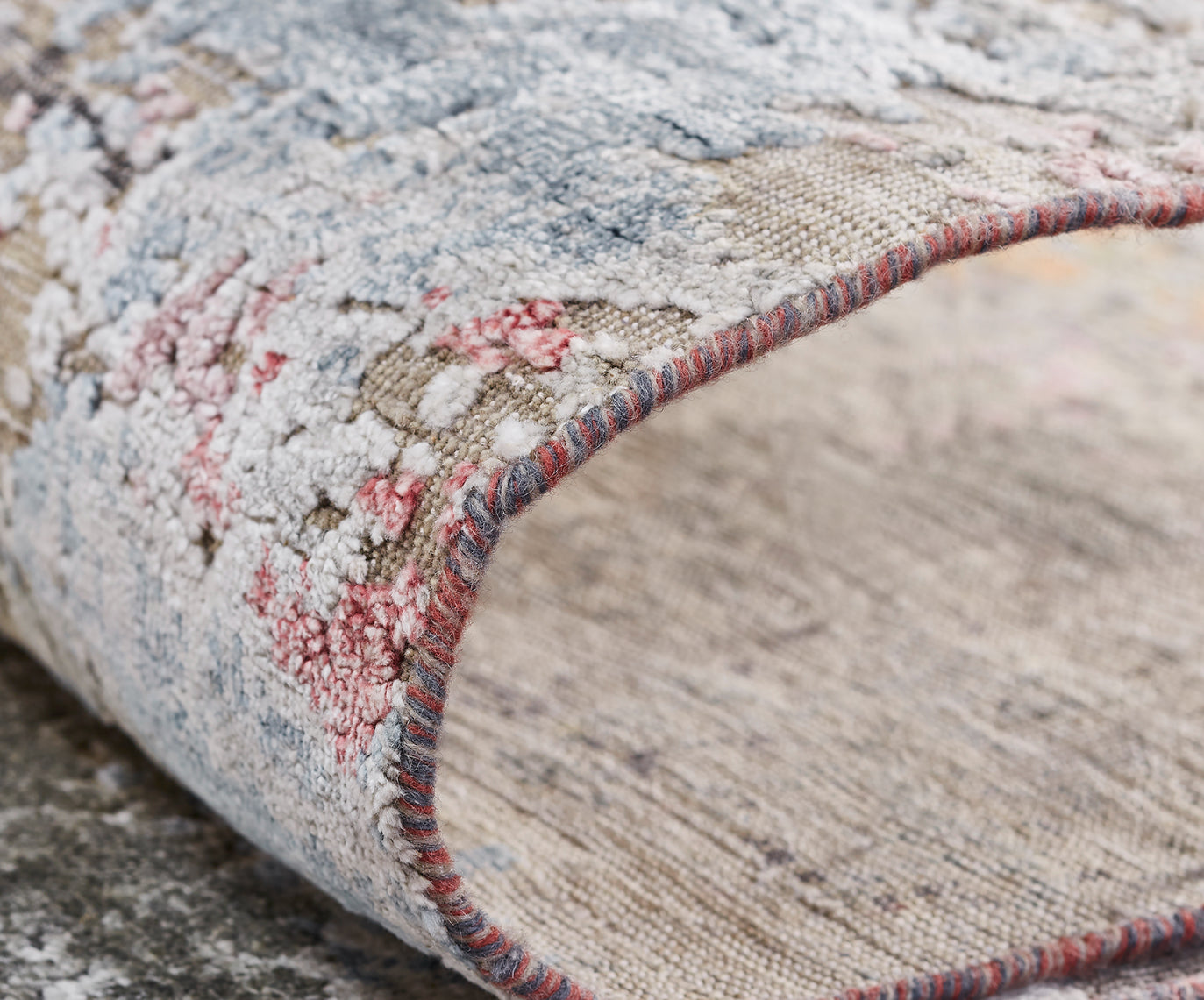 Contemporary Bamboo & Distressed Wool (6x9) gray/pink