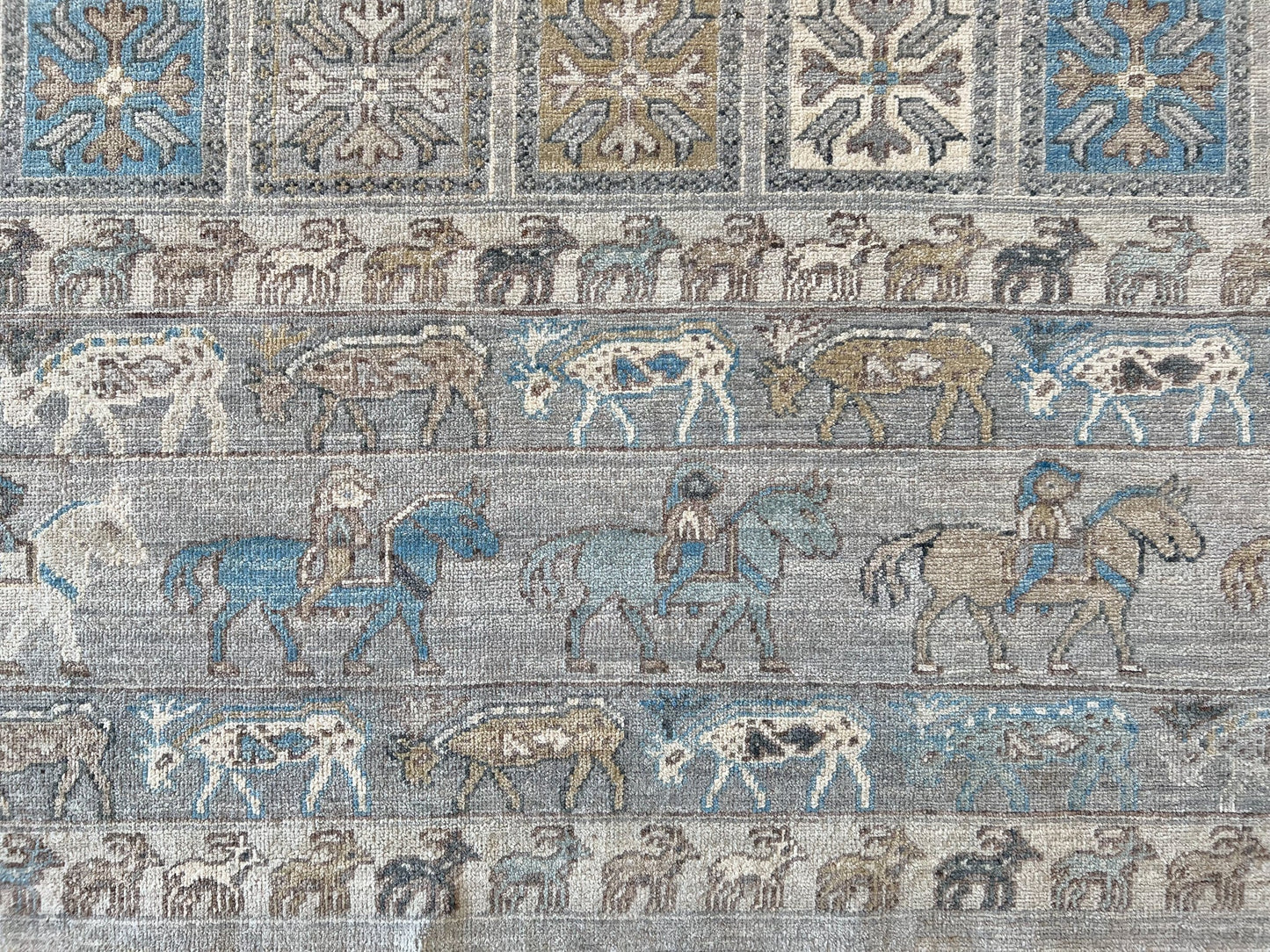 Antique-Washed Pazyryk (10x14) ivory/lt.gray