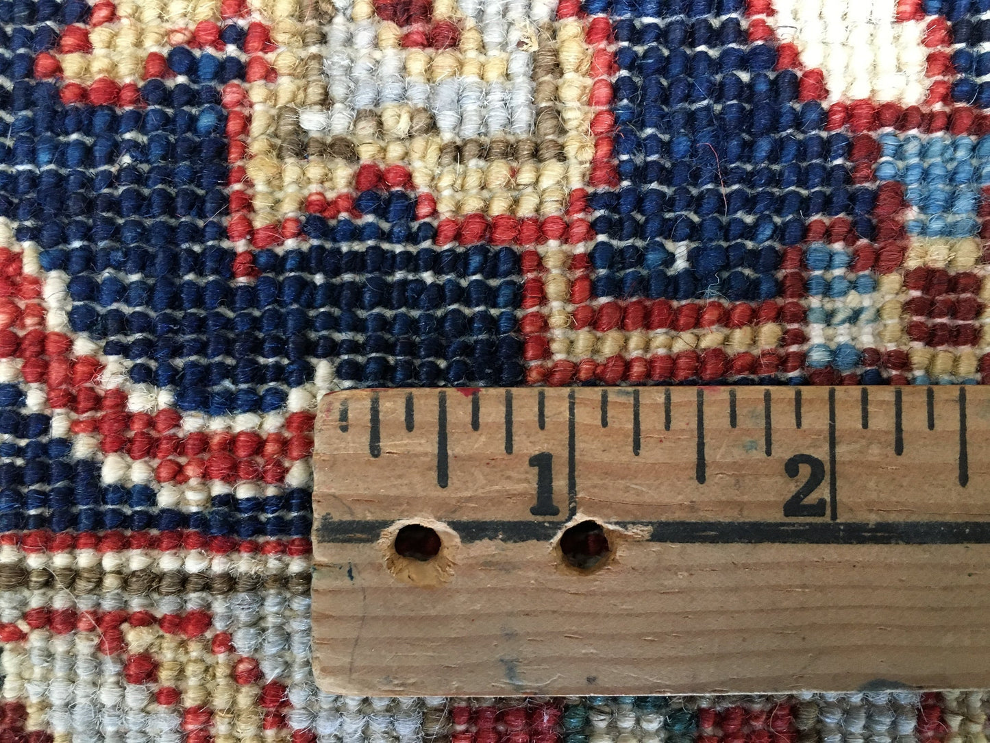 Serapi (9'00"x11'07") red/ivory/navy