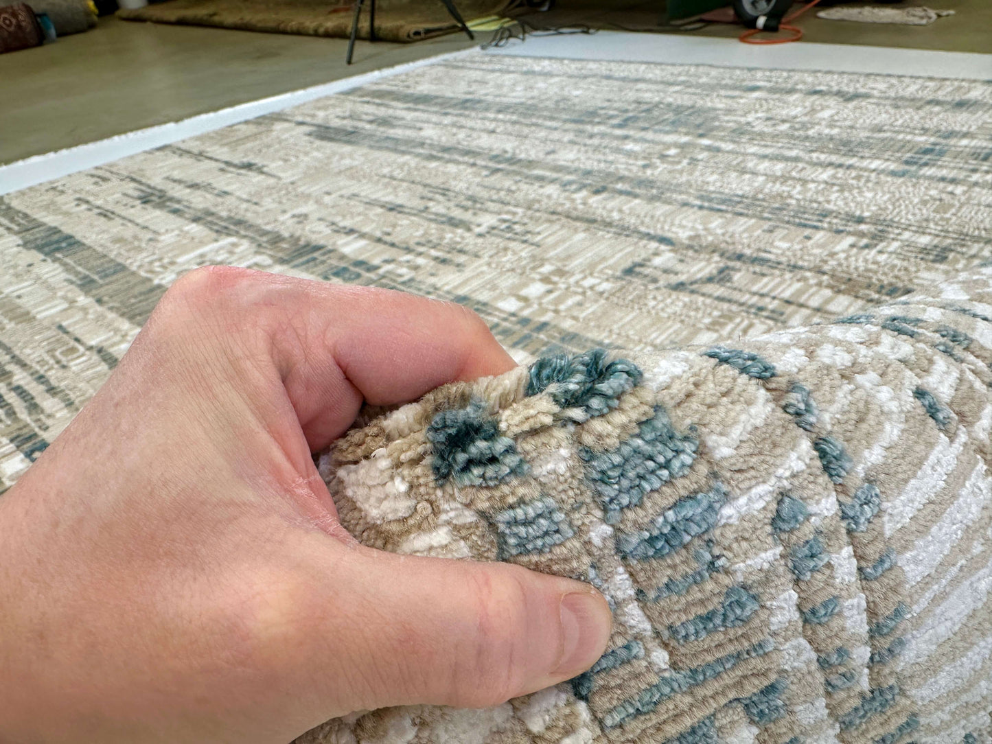 Contemporary wool/bamboo (8'00"x10'00") gold/ivory/teal