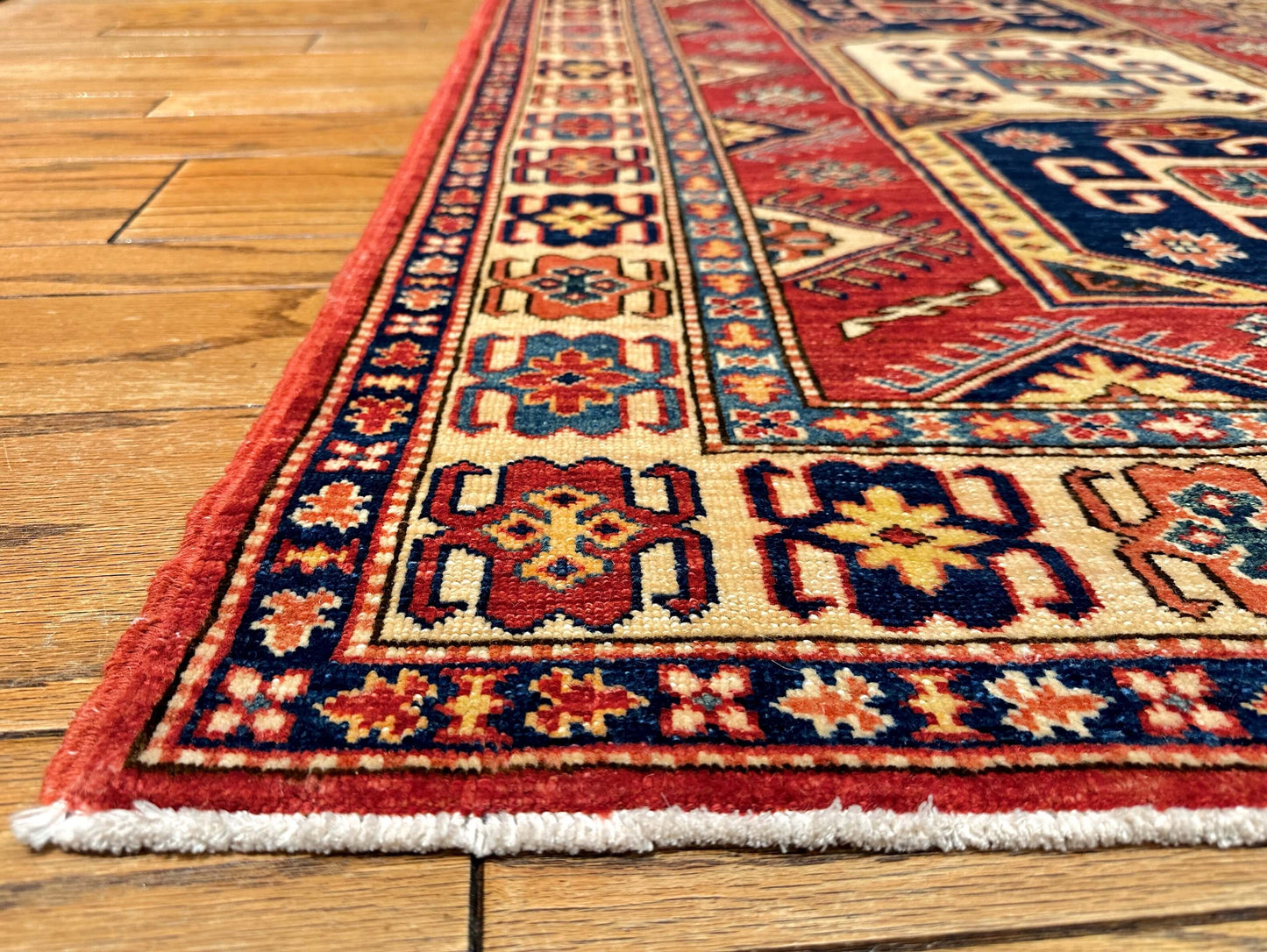 Super Kazak 3'10"x5'06" red/bge