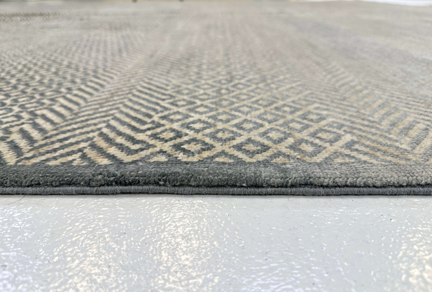 Grass design 9'01"x11'10" (gray/ivory)