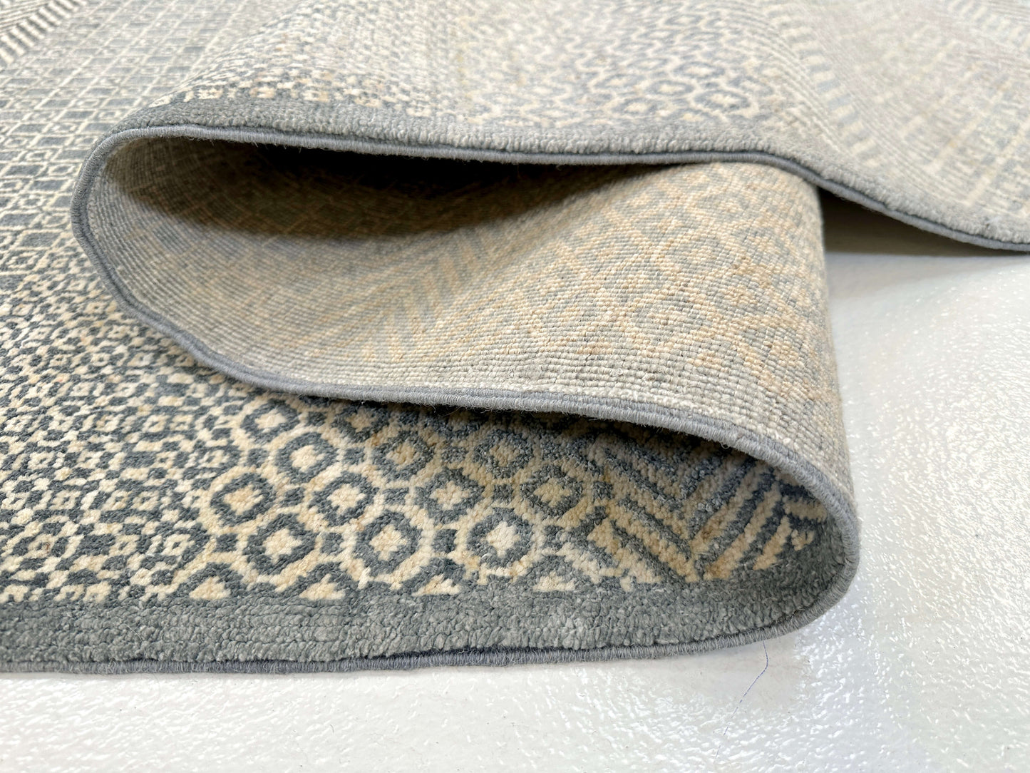 Grass design 9'01"x11'10" (gray/ivory)