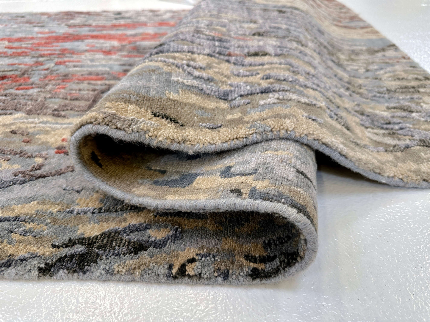 Contemporary 10' Runner gray/crimson