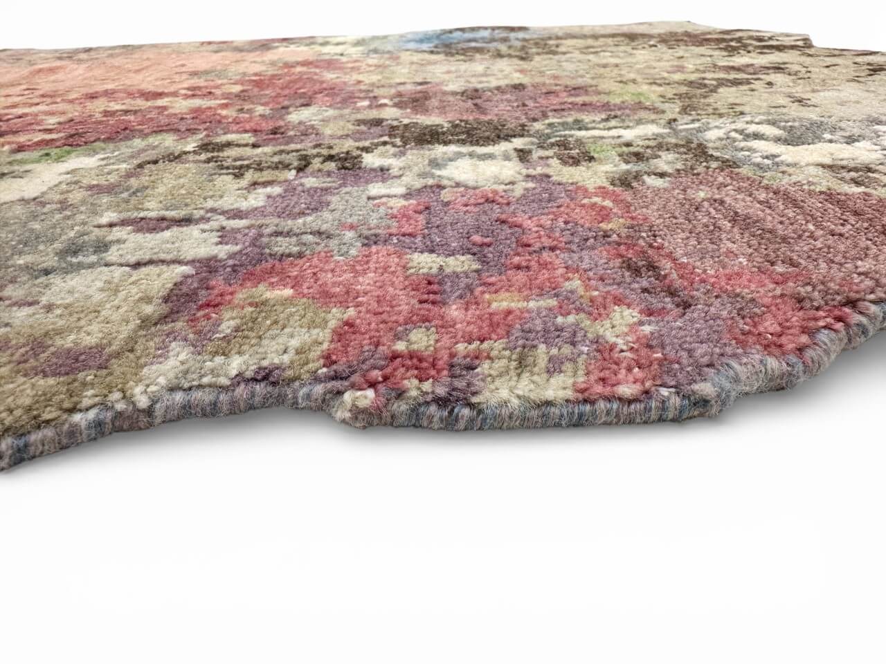 Scalloped Edge Contemporary (3x5) purple/multicolor