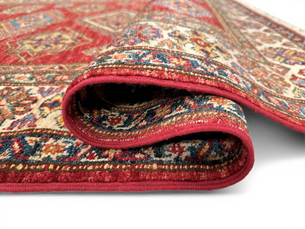 Super Kazak (4'01"x5'09") red/ivory