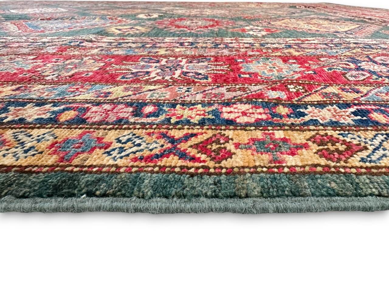 Super Kazak (8'11"x12'04") green/red