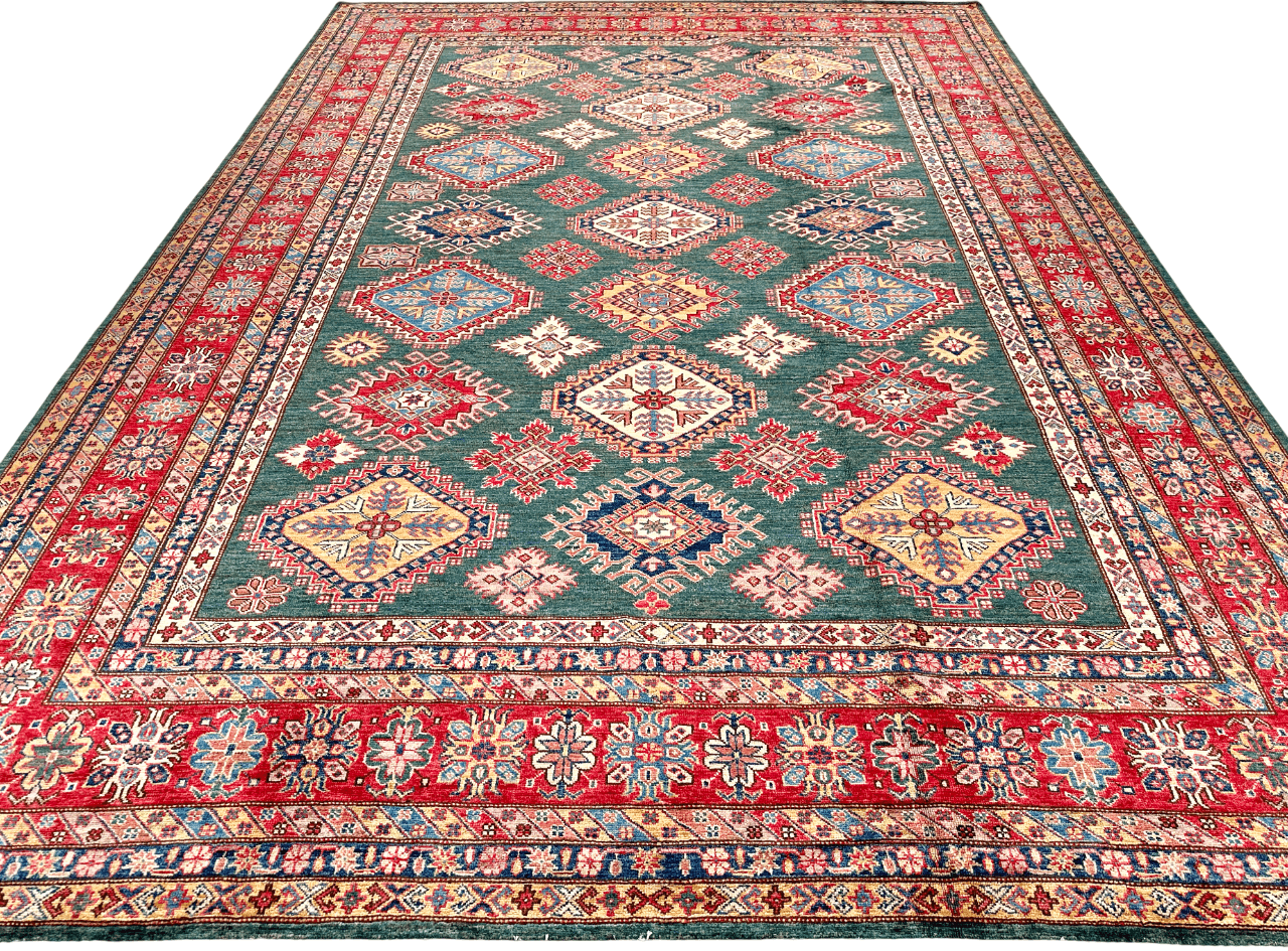 Super Kazak (8'11"x12'04") green/red