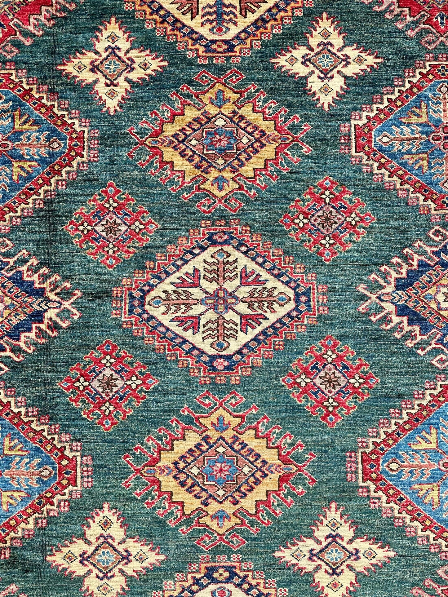 Super Kazak (8'11"x12'04") green/red