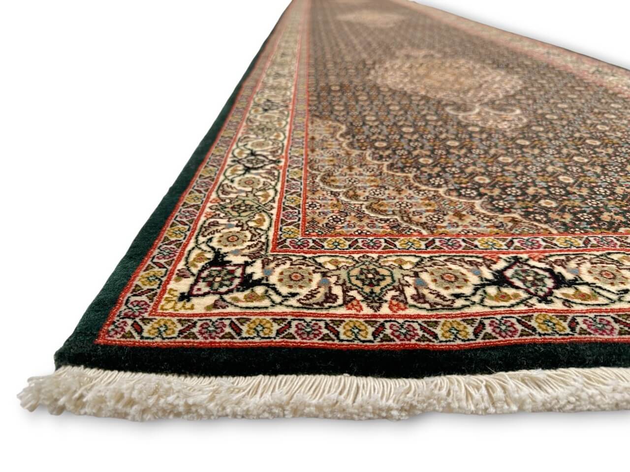 Tabriz (2'09"x13'03") green/ivory