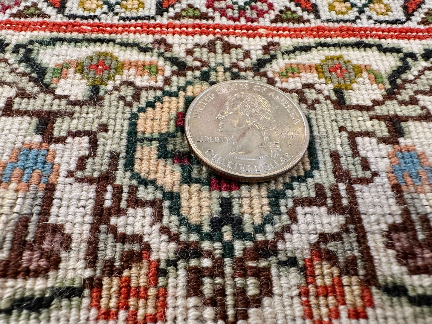 Tabriz (2'09"x13'03") green/ivory