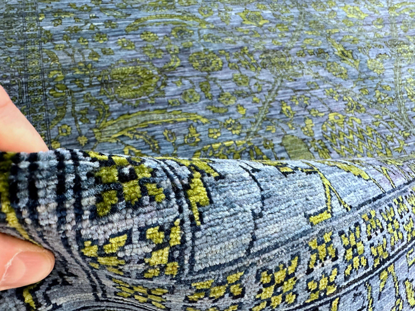 Nooristan - Modern Fine Sultanabad (8'04"x10'04") deep blue/chartreuse