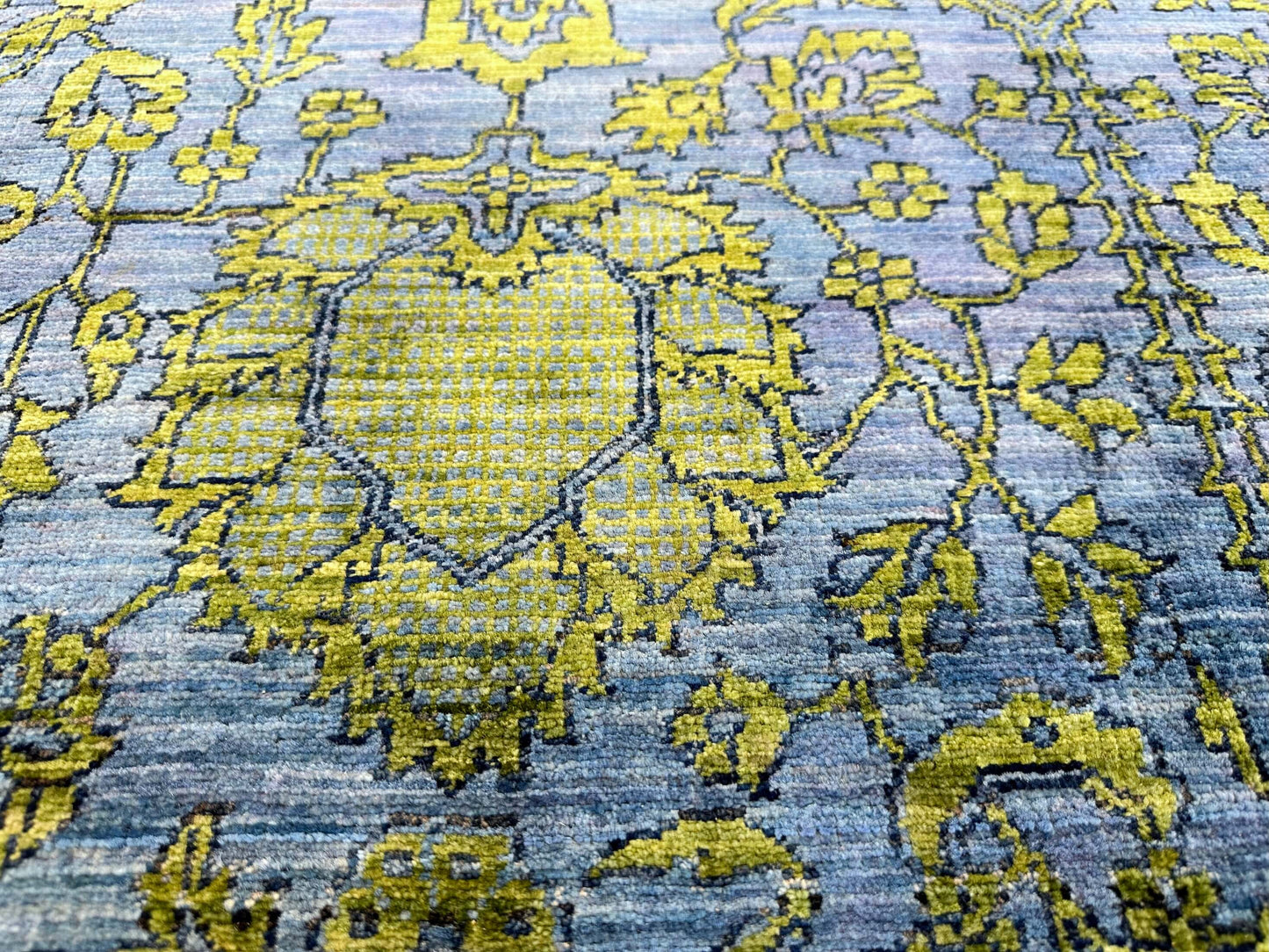 Nooristan - Modern Fine Sultanabad (8'04"x10'04") deep blue/chartreuse