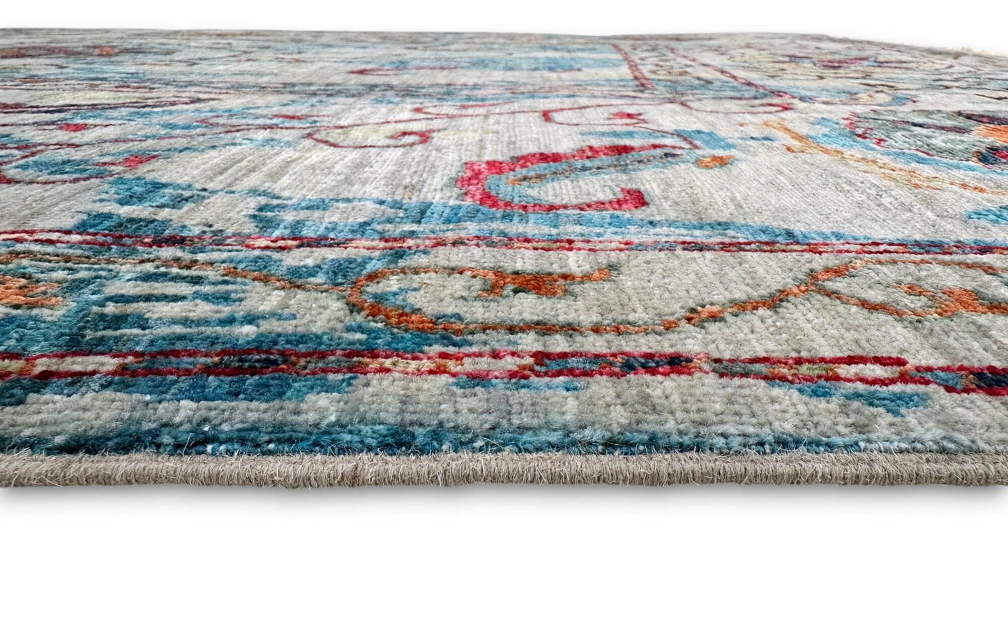 Aryana - 'Suzanikat' (6'03"x9'04") gray/turquoise/multicolor