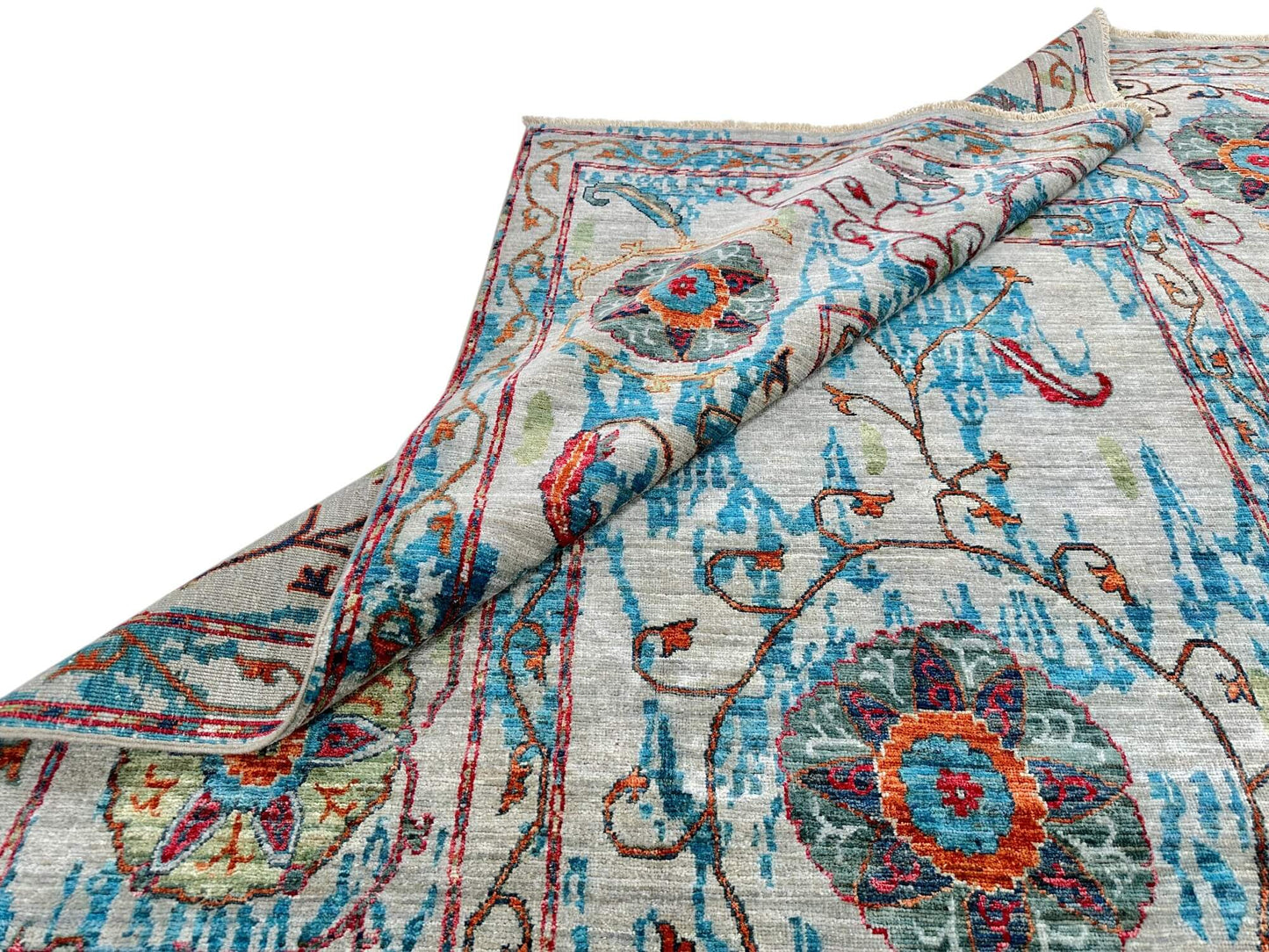 Aryana - 'Suzanikat' (6'03"x9'04") gray/turquoise/multicolor