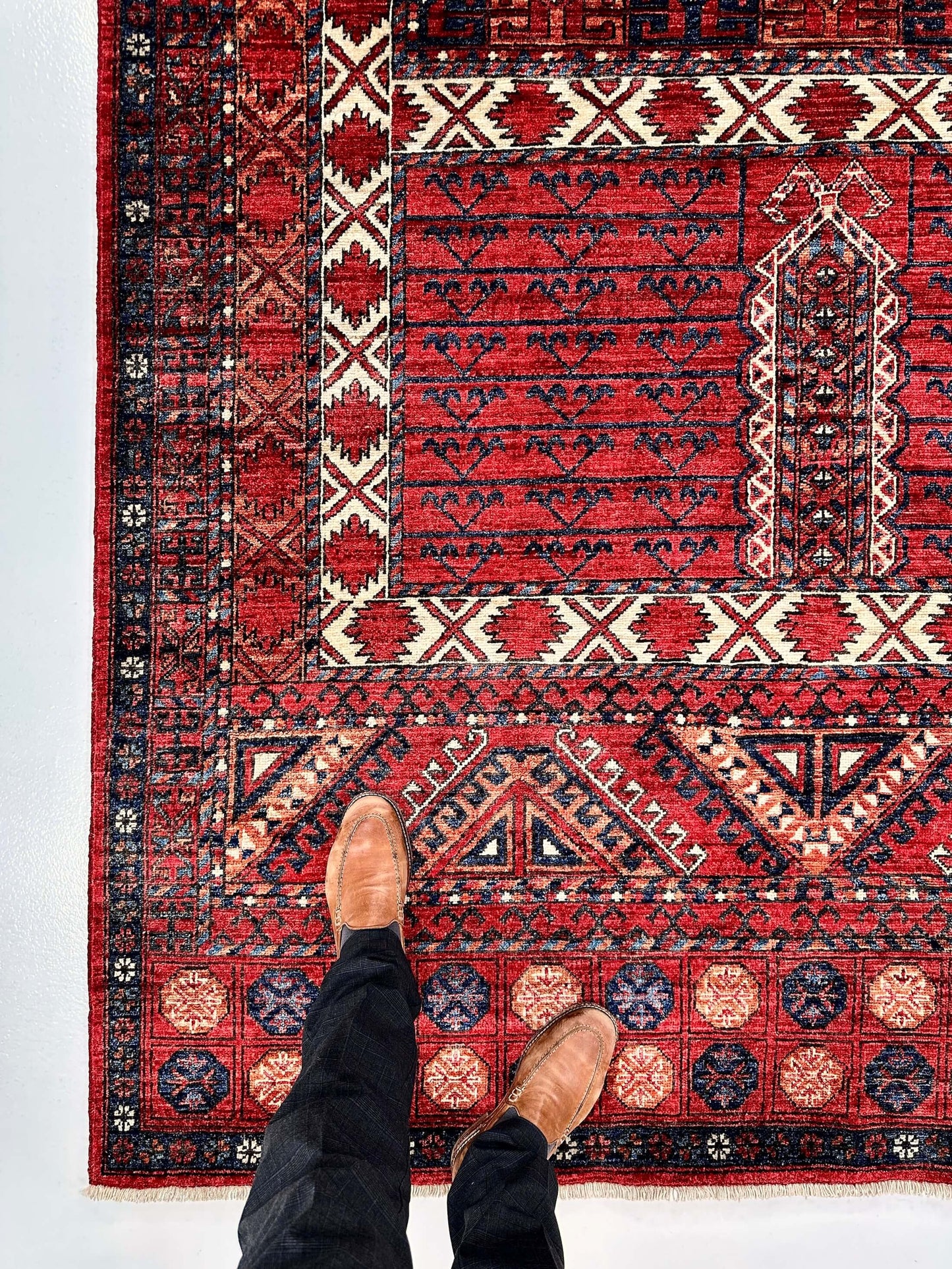 Aryana - Hatchlu (6'00"x8'10") dk.red