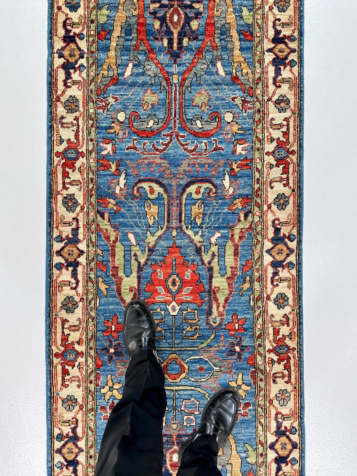 Aryana - Bidjar (2'08"x9'10") blue/ivory