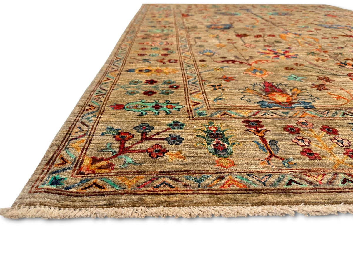 Aryana - Sultani (5'00"x6'09") natural undyed/multicolor