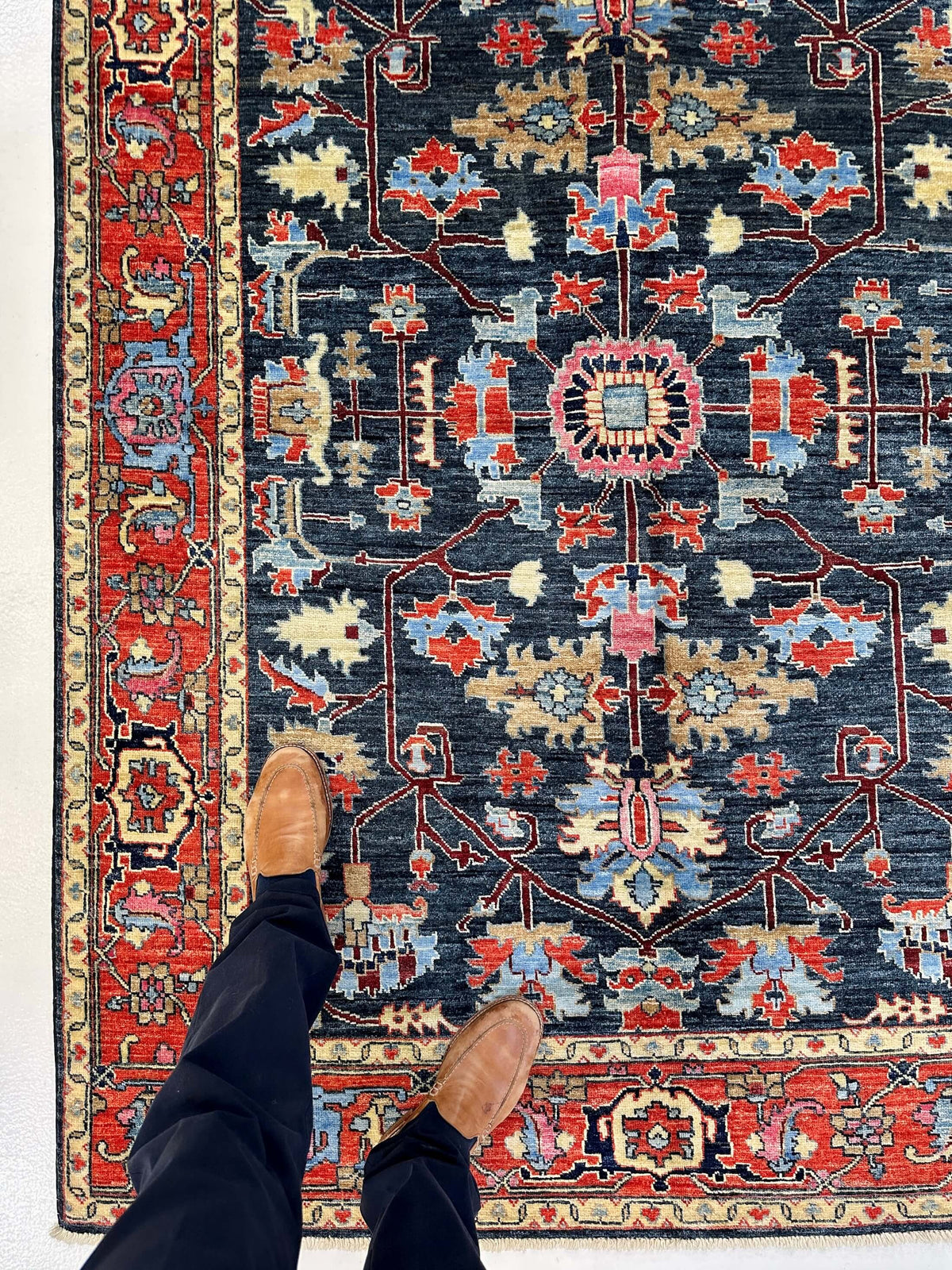 Aryana - Serapi Design (5'00"x6'10") indigo/red