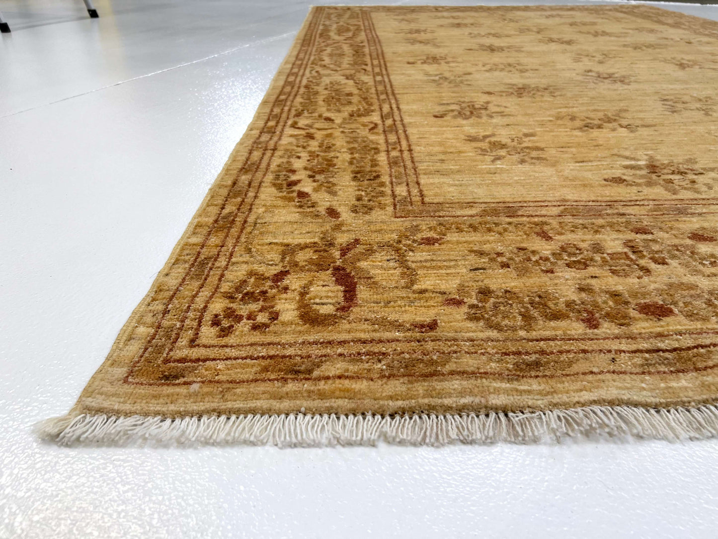 Chobi (5'09"x9'00") ivory