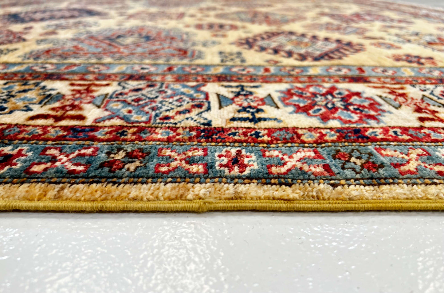 Super Kazak (5'08"x7'11") gold/ivory