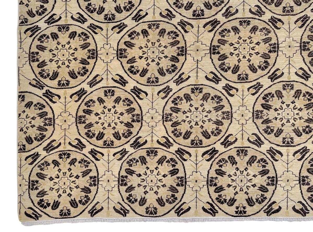 Farahan Sina - Suzani (6'00"x9'00") ivory/dark brown