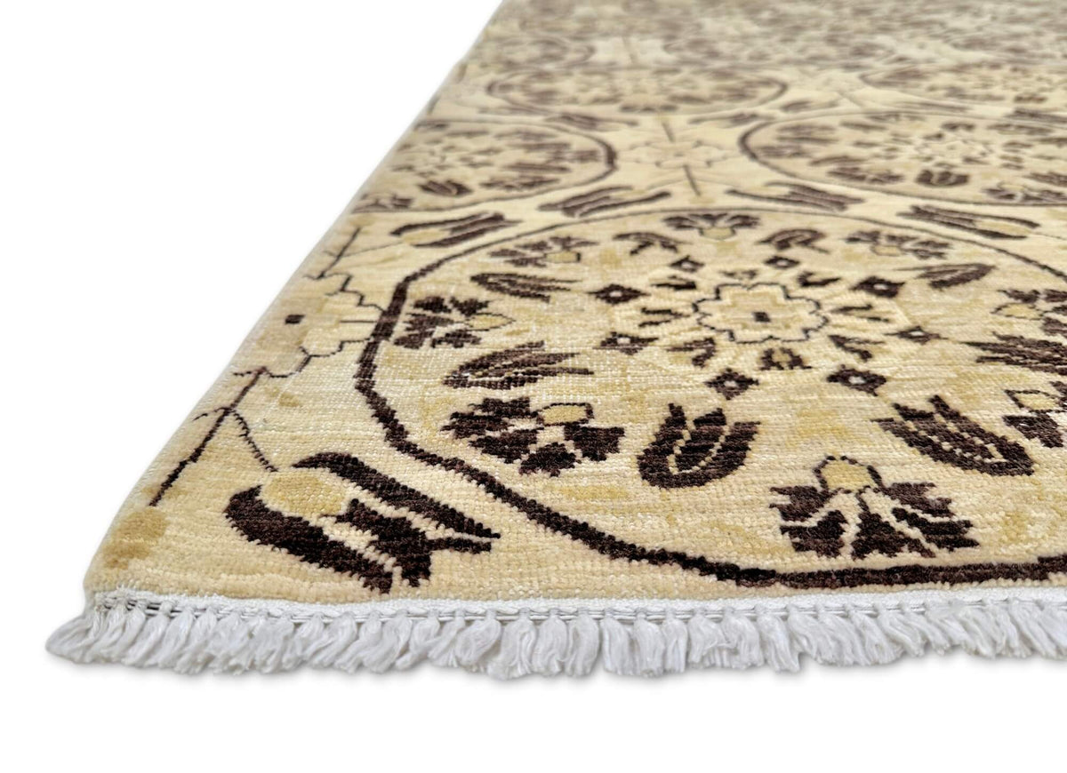 Farahan Sina - Suzani (6'00"x9'00") ivory/dark brown