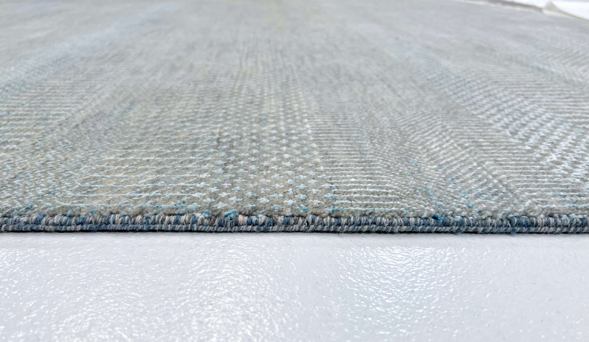 Durva/Grass Design (9'01"x12'02") lt.blue/gray