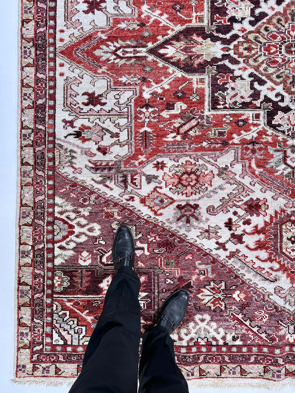 Indo-Oushak - Heriz Design (approx. 8'x10') ivory/dk.red
