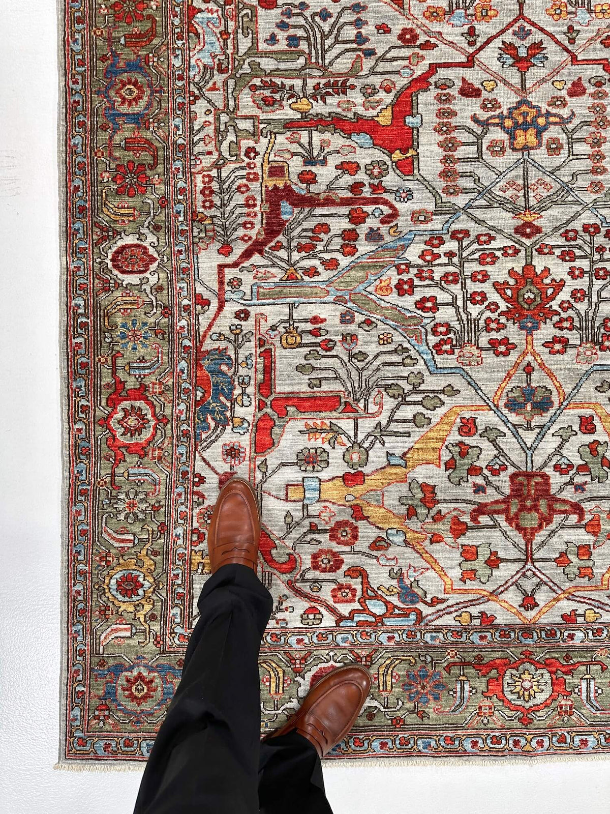 Faryab - Gerus Bidjar (6'01"x8'10") light gray/dark sage