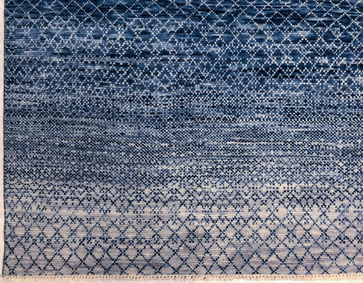 Grass Design (8'01"x9'10") lt.blue