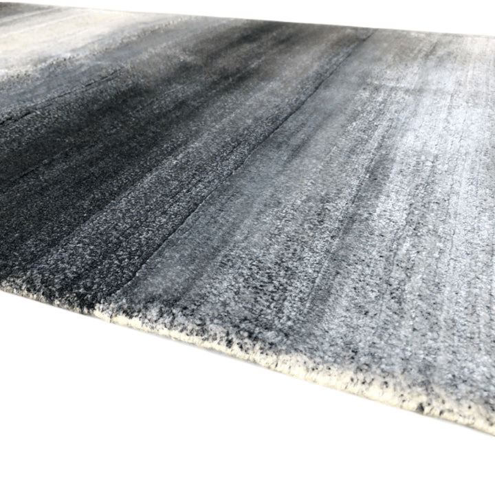 Ombre (2'06"x9'06") Runner black/white