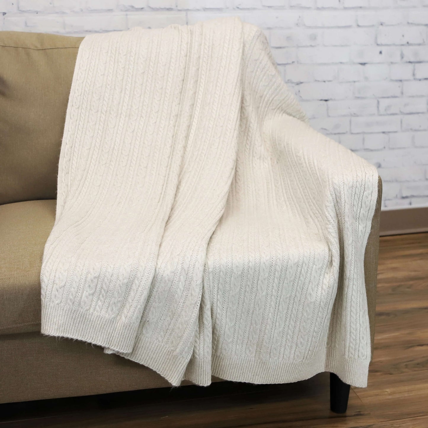 Spinnaker cable-knit throw (50"x60") Mainsail