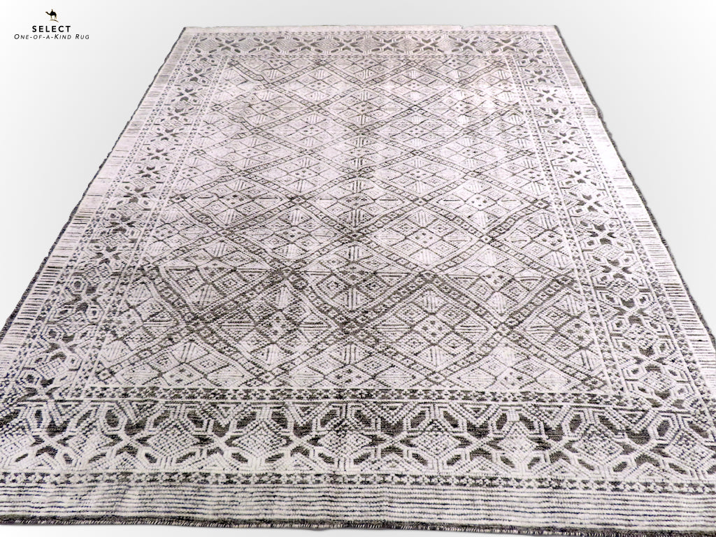 Trellis knot/weave 8x10 ivory/black