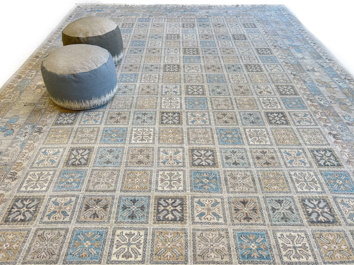 Antique-Washed Pazyryk (10x14) ivory/lt.gray