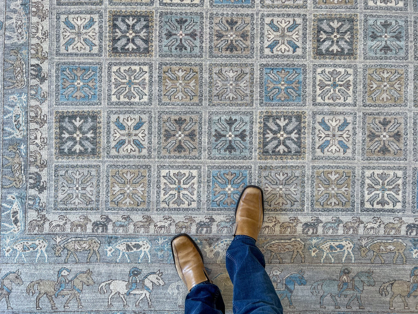 Antique-Washed Pazyryk (10x14) ivory/lt.gray