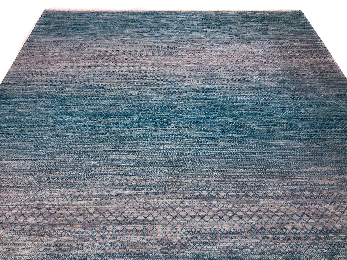Durva/Grass Design (9'01"x11'11") lt.blue