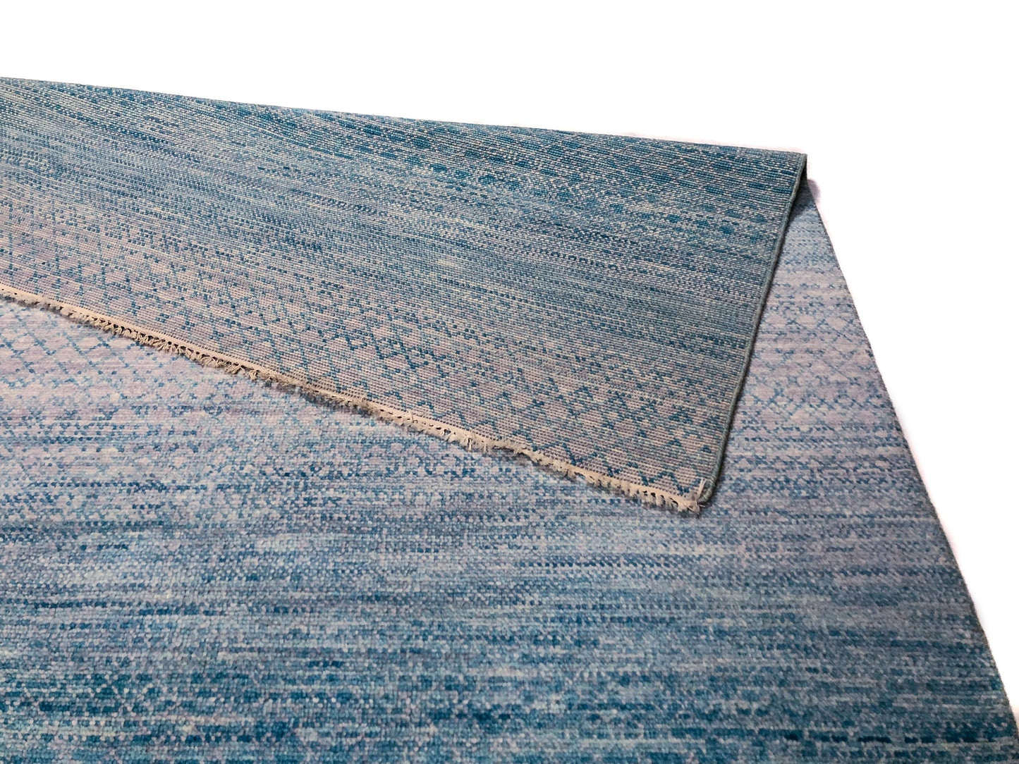 Durva/Grass Design (9'01"x11'11") lt.blue