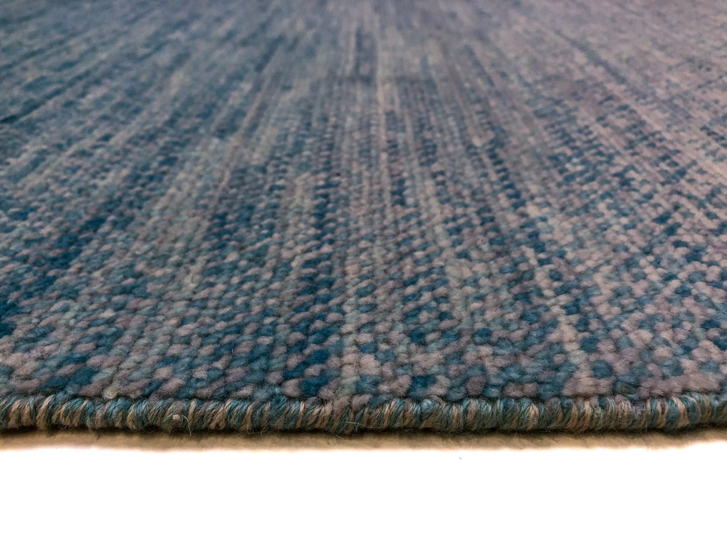 Durva/Grass Design (9'01"x11'11") lt.blue