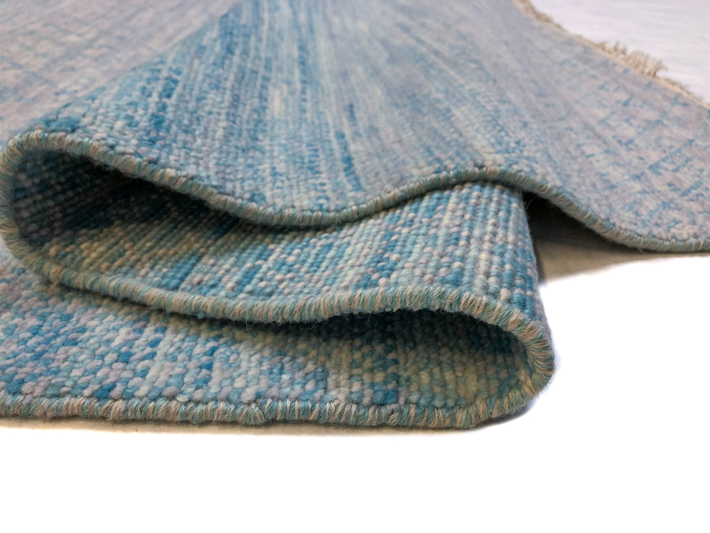 Durva/Grass Design (9'01"x11'11") lt.blue