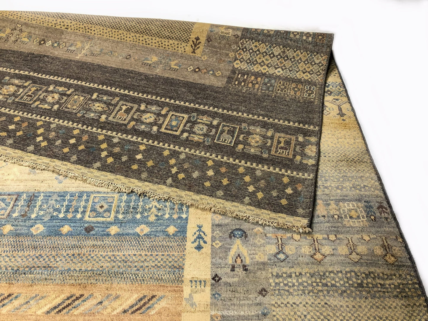 Khorjin / Gabbeh (9'09"x13'11") gray/ivory