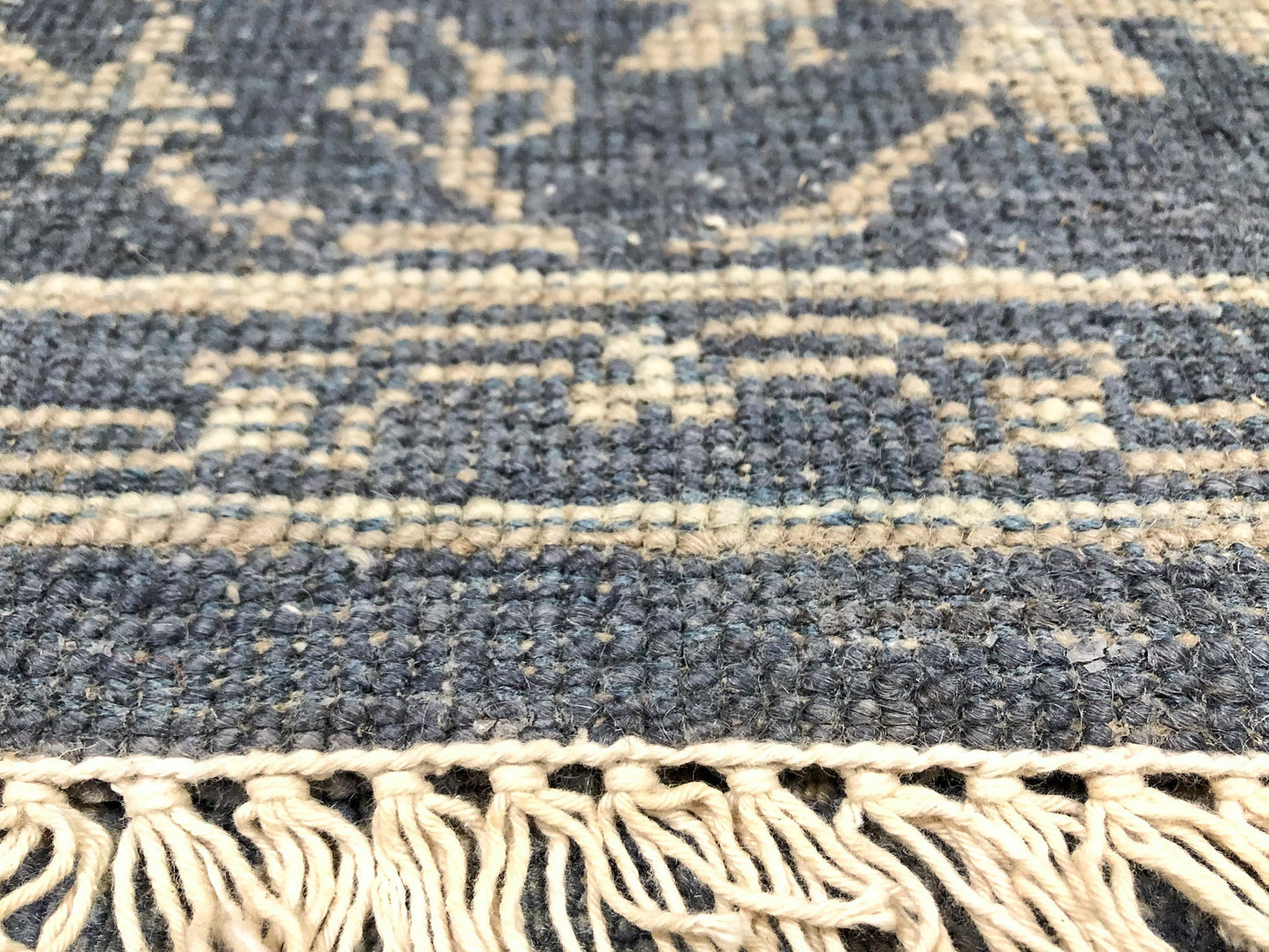 Indo-Oushak Design (6' Square) blue