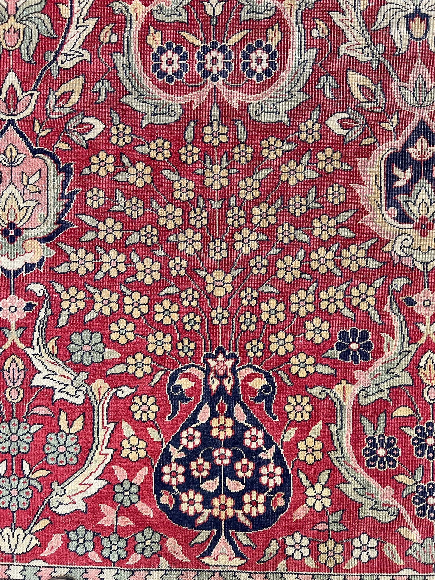 Antique Amritsar (10'00"x16'02") deep red