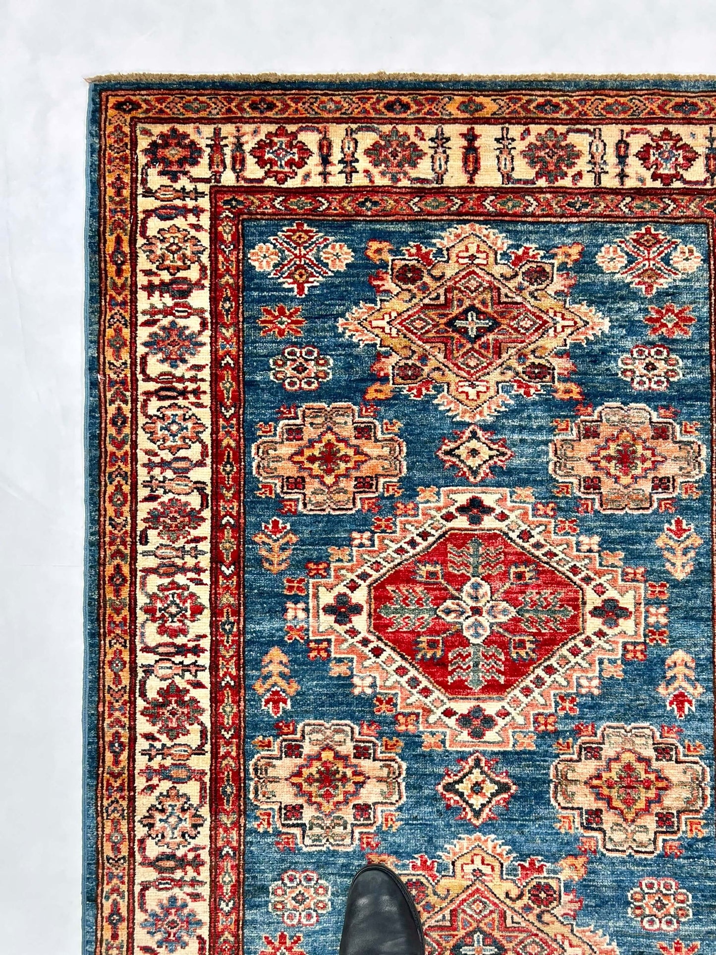 Super Kazak (3'04"x4'10") denim blue/ivory