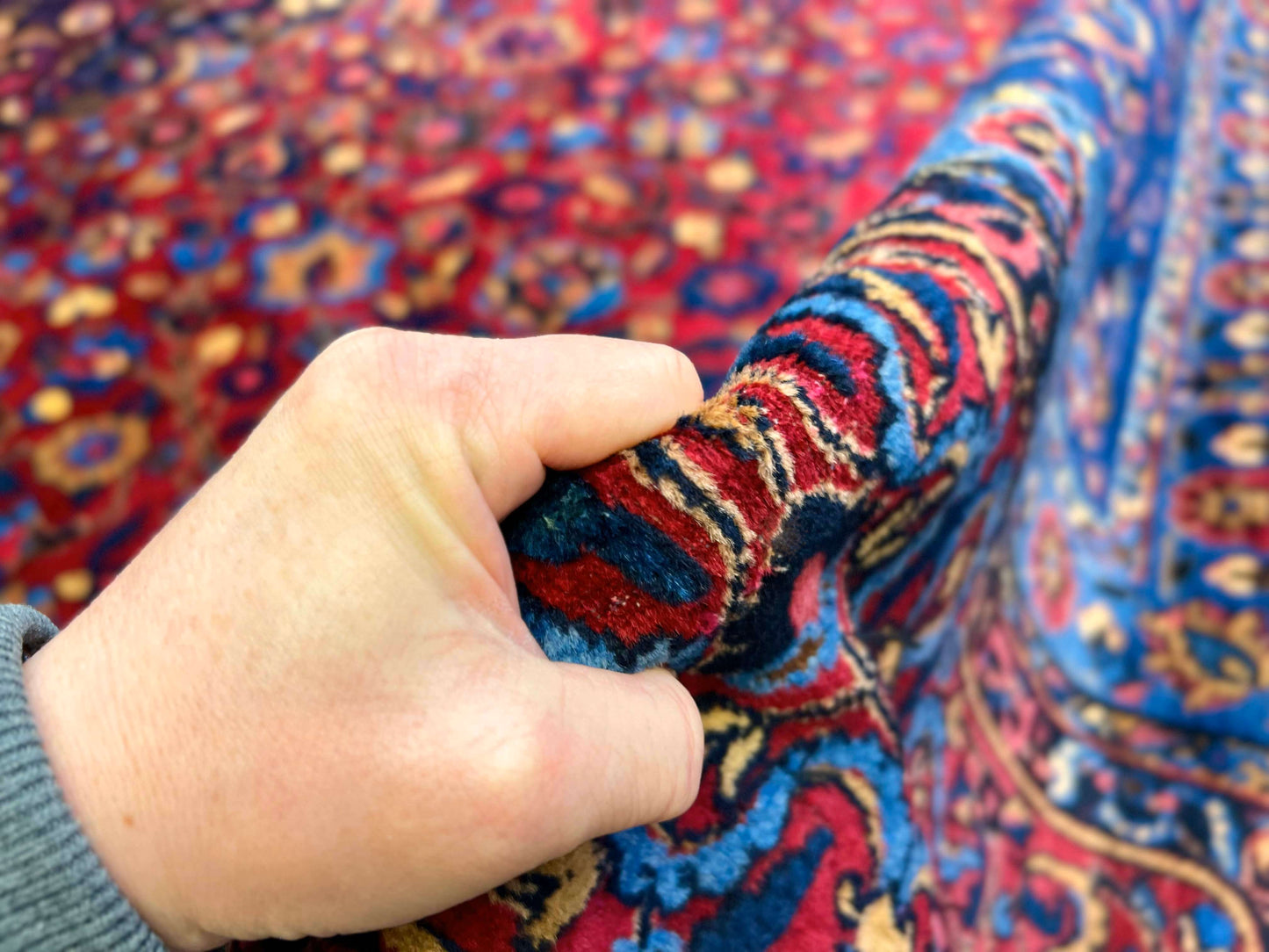Oversized Vintage (11'06"x20'00) dk.red/indigo