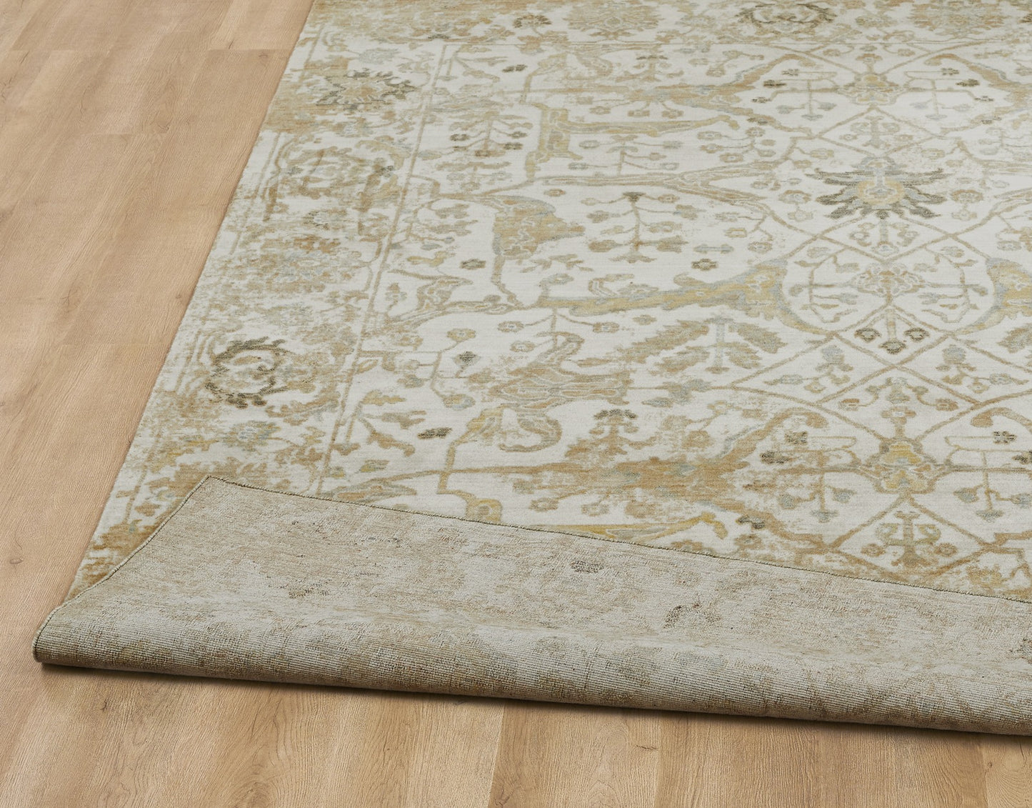Belmont Collection 113822 Ivory/Gold
