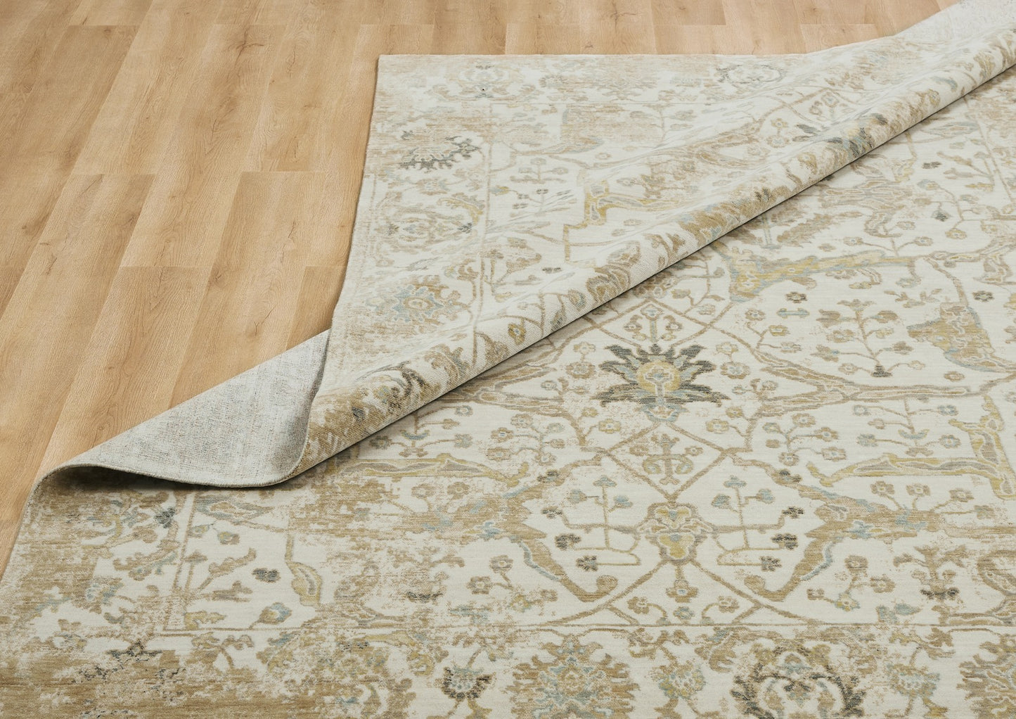 Belmont Collection 113822 Ivory/Gold